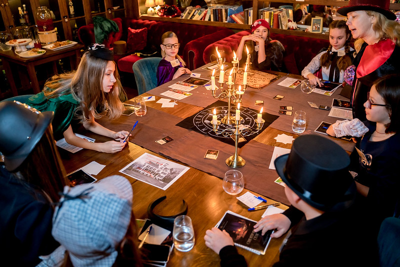 Как отметить 8 Марта в школе: праздничное украшение класса в St. Petersburg