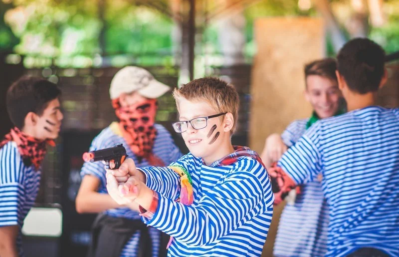 Quest for a teenager in St. Petersburg.